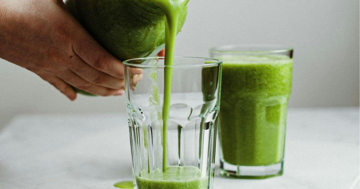 Green smoothie as a healthy postpartum snack